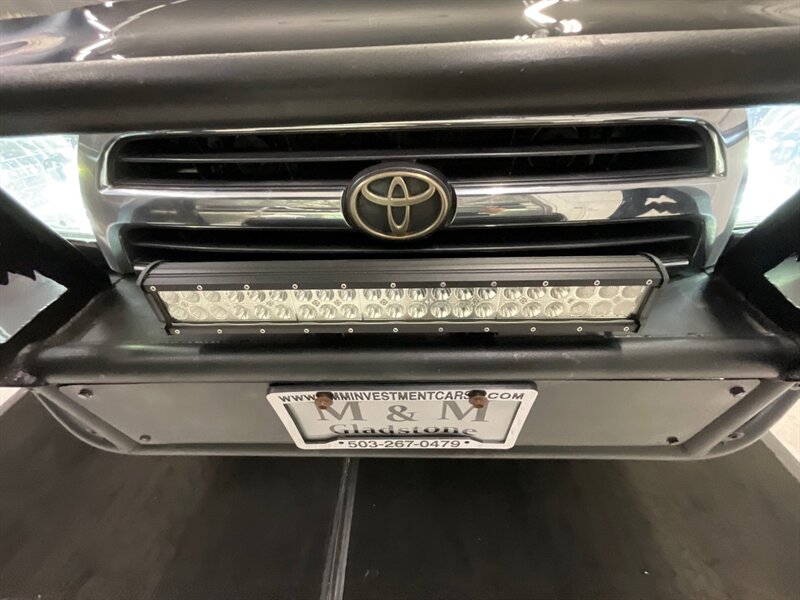 2000 Toyota 4Runner SR5 4X4 / 3.4L V6 / 5-SPEED MANUAL / LIFTED  / LOCAL SUV / FRESH TIMING BELT WATER PUMP SERVICE / CUSTOM BUMPER & LIGHT BAR / ROOF RACK - Photo 22 - Gladstone, OR 97027