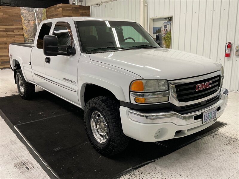 2003 GMC Sierra 2500 SLE 4Dr Extended Cab 4X4 / 6.0L V8 / LOCAL TRUCK  / Rust Free / Excel Cond / 3/4 Ton / 163,000 Miles - Photo 2 - Gladstone, OR 97027