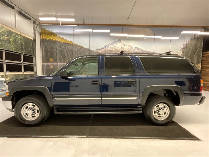 2005 Chevrolet Suburban 2500 LS 4X4 / 8.1L V8 / LOCAL SUV / 110,000 MILES  / RUST FREE / SUNROOF / Excel Cond / 3/4 TON / 3RD ROW SEAT - Photo 3 - Gladstone, OR 97027