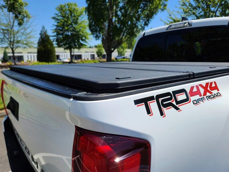 2019 Toyota Tacoma TRD Off-Road DOUBLE CAB 4X4 with CRAWL CONTRL  / LEATHER / NAVIGATION / BLIND SPOT / SUN ROOF / NEW LIFT + TIRES / 12K MLS - Photo 61 - Portland, OR 97217