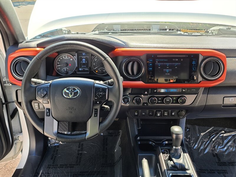 2019 Toyota Tacoma TRD Off-Road DOUBLE CAB 4X4 with CRAWL CONTRL  / LEATHER / NAVIGATION / BLIND SPOT / SUN ROOF / NEW LIFT + TIRES / 12K MLS - Photo 34 - Portland, OR 97217