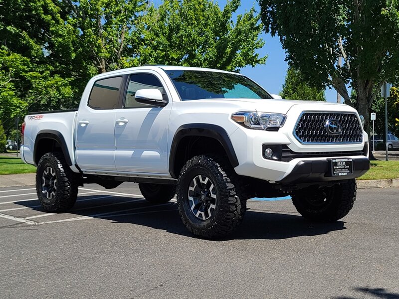 2019 Toyota Tacoma TRD Off-Road DOUBLE CAB 4X4 with CRAWL CONTRL  / LEATHER / NAVIGATION / BLIND SPOT / SUN ROOF / NEW LIFT + TIRES / 12K MLS - Photo 69 - Portland, OR 97217