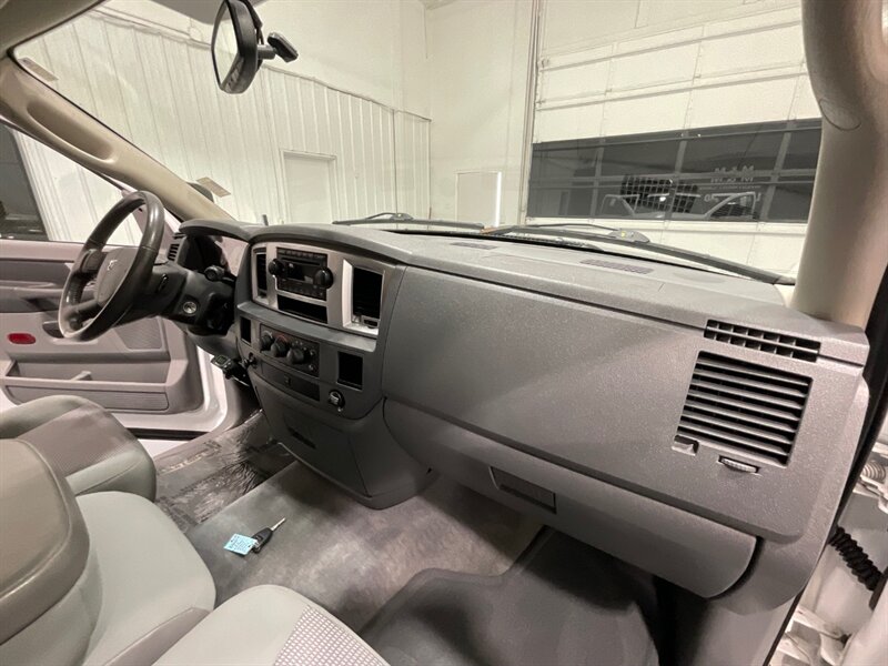 2007 Dodge Ram 2500 SLT BIG HORN 6.7L CUMMINS DIESEL / 59,000 MILES / LONG BED / ZERO RUST - Photo 38 - Gladstone, OR 97027