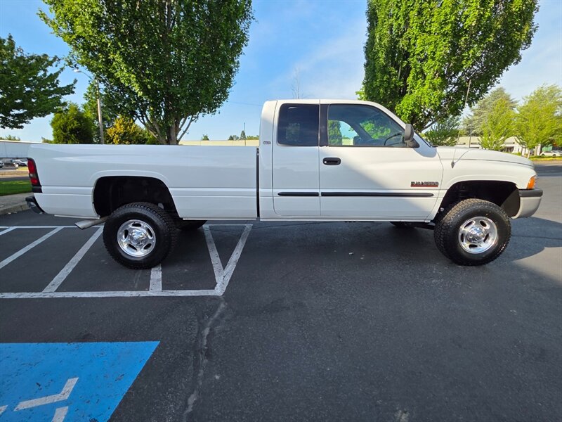 2001 Dodge Ram 2500 4X4 / 5.9L CUMMINS DIESEL / LONG BED / 45K MILES  / NEW TIRES / 1-OWNER / Oregon Truck / ZERO RUST / ALL ORIGINAL / LIKE NEW - Photo 4 - Portland, OR 97217