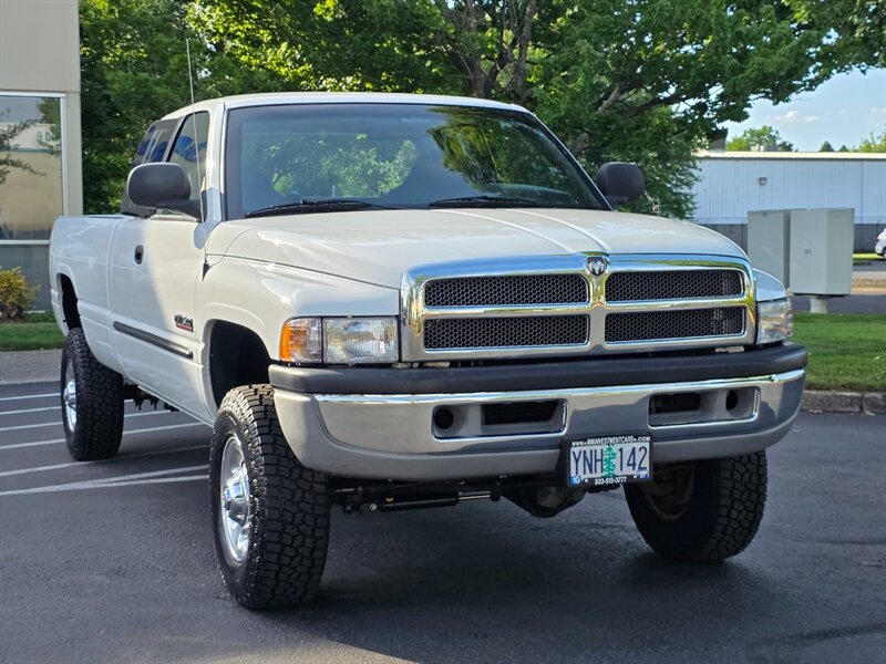 2001 Dodge Ram 2500 4X4 / 5.9L CUMMINS DIESEL / LONG BED / 45K MILES  / NEW TIRES / 1-OWNER / Oregon Truck / ZERO RUST / ALL ORIGINAL / LIKE NEW - Photo 2 - Portland, OR 97217