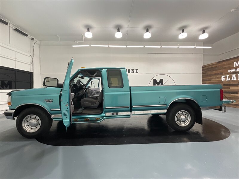 1997 Ford F-250 XLT  / 7.3L DIESEL / 5-SPEED MANUAL / 127K MILES  / LOCAL TRUCK NO RUST - Photo 13 - Gladstone, OR 97027