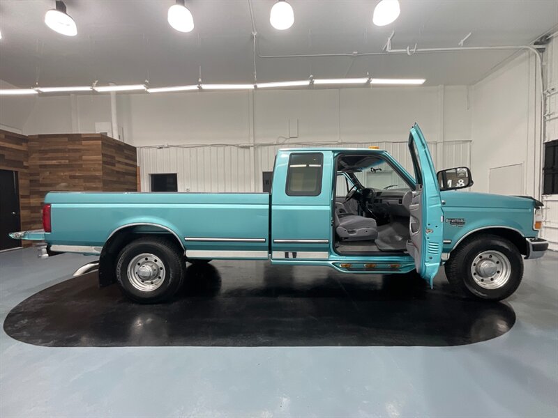 1997 Ford F-250 XLT  / 7.3L DIESEL / 5-SPEED MANUAL / 127K MILES  / LOCAL TRUCK NO RUST - Photo 14 - Gladstone, OR 97027