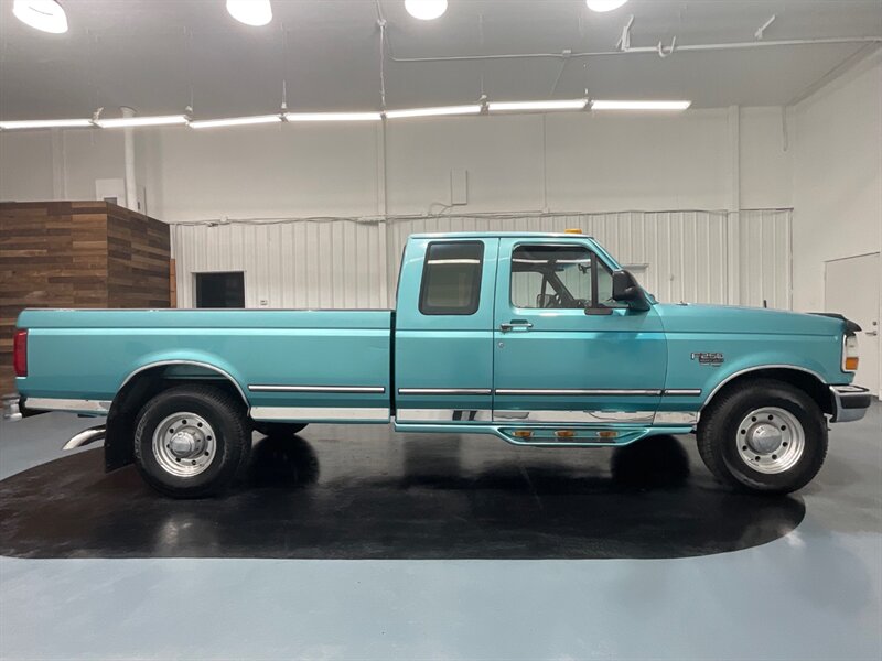 1997 Ford F-250 XLT  / 7.3L DIESEL / 5-SPEED MANUAL / 127K MILES  / LOCAL TRUCK NO RUST - Photo 4 - Gladstone, OR 97027