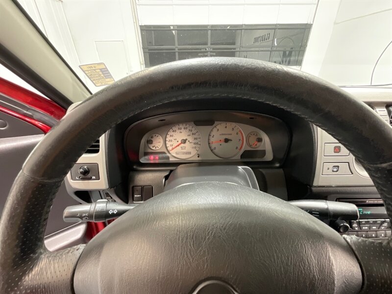 2001 Nissan Frontier SE Crew Cab 4X4 5-SPEED MANUAL /Leather/1-OWNER / TIMING BELT SERVICE ALREADY DONE - Photo 38 - Gladstone, OR 97027