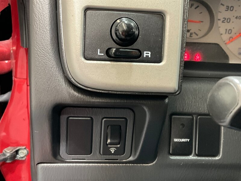 2001 Nissan Frontier SE Crew Cab 4X4 5-SPEED MANUAL /Leather/1-OWNER / TIMING BELT SERVICE ALREADY DONE - Photo 20 - Gladstone, OR 97027