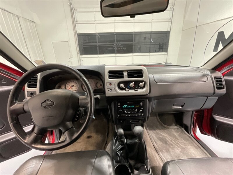 2001 Nissan Frontier SE Crew Cab 4X4 5-SPEED MANUAL /Leather/1-OWNER / TIMING BELT SERVICE ALREADY DONE - Photo 35 - Gladstone, OR 97027