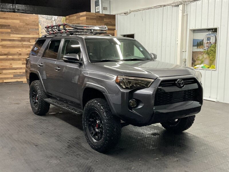 2020 Toyota 4Runner SR5 Premium 4X4 / Leather & Heated Seats / LIFTED  BRAND NEW LIFT KIT w/ NEW BF GOODRICH TIRES & NEW TRD TOYOTA WHEELS / NEW LUGGAGE RACK / SHARP & CLEAN !! - Photo 2 - Gladstone, OR 97027