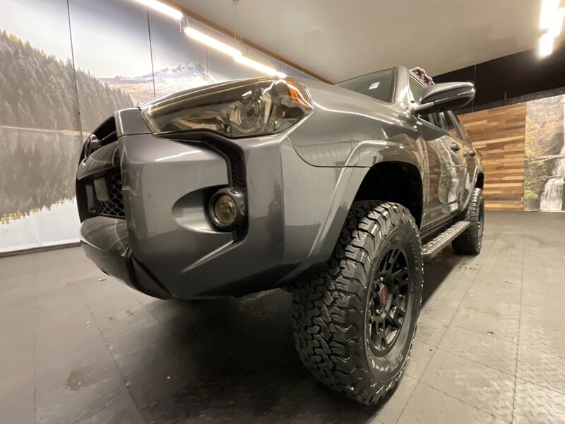 2020 Toyota 4Runner SR5 Premium 4X4 / Leather & Heated Seats / LIFTED  BRAND NEW LIFT KIT w/ NEW BF GOODRICH TIRES & NEW TRD TOYOTA WHEELS / NEW LUGGAGE RACK / SHARP & CLEAN !! - Photo 9 - Gladstone, OR 97027