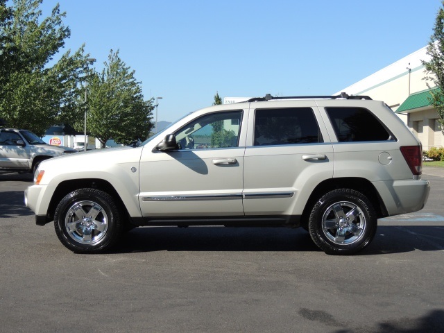 2007 Jeep Grand Cherokee Limited / Navigation / LEATHER / Fully Loaded - Photo 3 - Portland, OR 97217