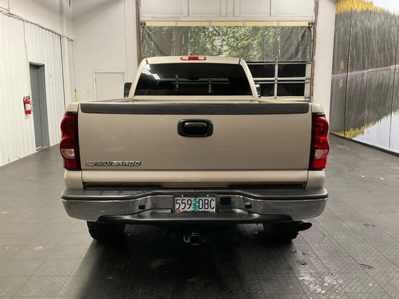 2007 Chevrolet Silverado 2500 LT Crew Cab 4X4 /6.0L V8 Gas / LONG BED / 93K MILE  LONG BED / LOCAL TRUCK / RUST FREE / SHARP & CLEAN !! - Photo 6 - Gladstone, OR 97027