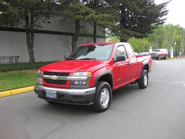 2004 Chevrolet Colorado Z85 LS / 4x4/ 4Cyl/ 5-Speed Manual