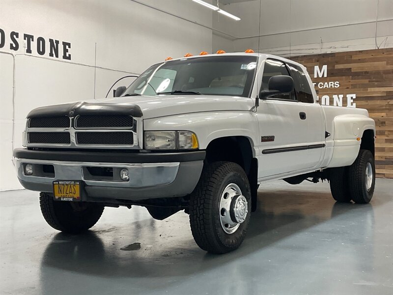 2000 Dodge Ram 3500 Laramie 4X4/ 5.9L DIESEL /DUALLY/ 6-SPEED MANUAL  / LOCAL TRUCK w. ZERO RUST / ONLY 96,000 MILES - Photo 60 - Gladstone, OR 97027