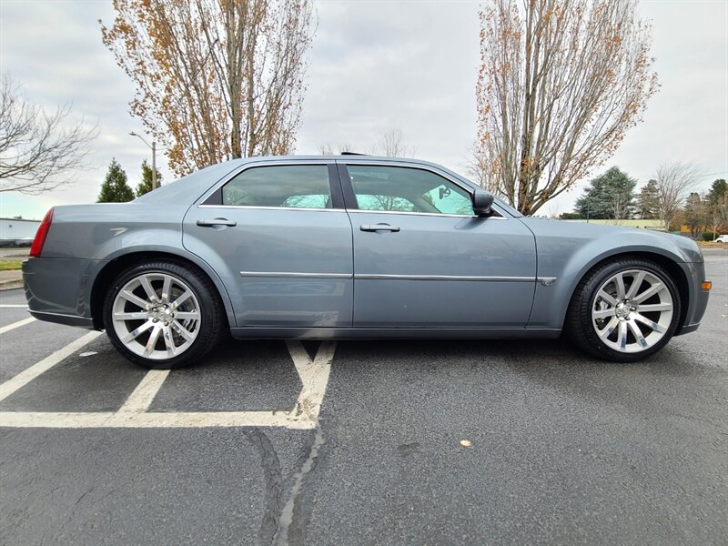 2006 Chrysler 300 SRT-8  / NAVi / CAM / CUSTOM AUDIO / NAPPA LEATHER / NEW TIRES / IMMACULATE CONDITION / 425-HP - Photo 4 - Portland, OR 97217