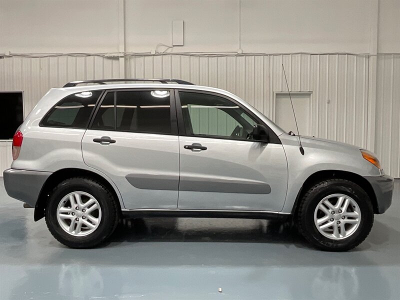 2002 Toyota RAV4 Sport Utility AWD / 4Cyl / 5-Speed Manual / ZERO RUST - Photo 4 - Gladstone, OR 97027