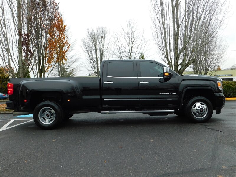 2018 GMC Sierra 3500 Denali DUALLY / 4X4 / 6.6L DURAMAX DIESEL / 1-TON   - Photo 4 - Portland, OR 97217