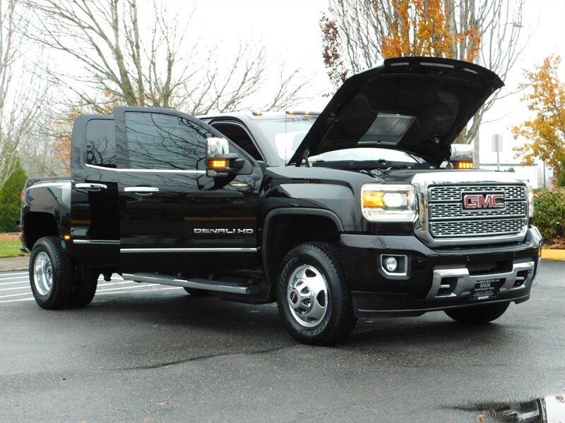 2018 GMC Sierra 3500 Denali DUALLY / 4X4 / 6.6L DURAMAX DIESEL / 1-TON   - Photo 27 - Portland, OR 97217