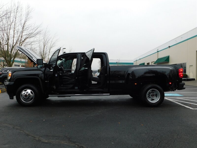 2018 GMC Sierra 3500 Denali DUALLY / 4X4 / 6.6L DURAMAX DIESEL / 1-TON   - Photo 23 - Portland, OR 97217