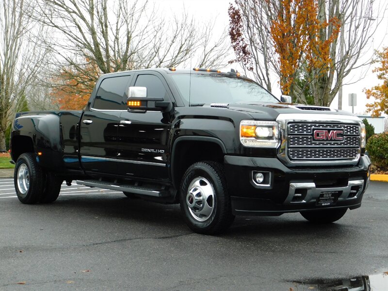 2018 GMC Sierra 3500 Denali DUALLY / 4X4 / 6.6L DURAMAX DIESEL / 1-TON   - Photo 2 - Portland, OR 97217