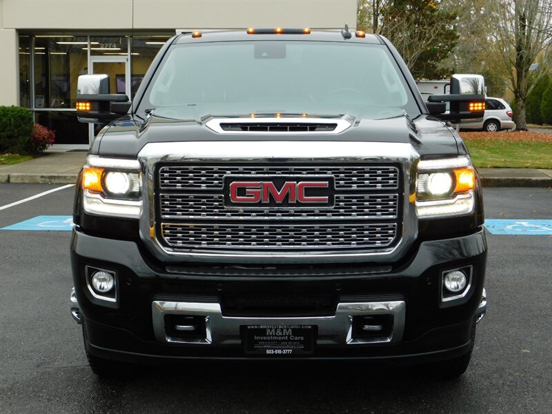 2018 GMC Sierra 3500 Denali DUALLY / 4X4 / 6.6L DURAMAX DIESEL / 1-TON   - Photo 5 - Portland, OR 97217