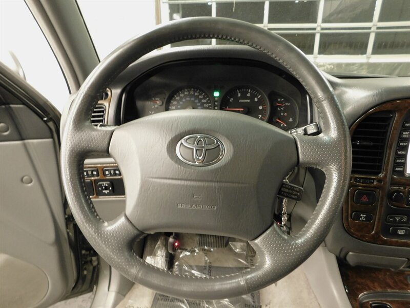 2002 Toyota Land Cruiser Sport Utility 4X4 /   - Photo 20 - Gladstone, OR 97027