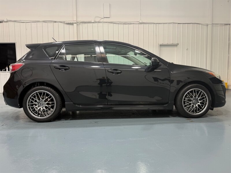 2010 Mazda MAZDA3 S Sport Hatchback / 2.5L 4Cyl / ONLY 87,000 MILES  / LOCAL CAR / RUST FREE - Photo 3 - Gladstone, OR 97027