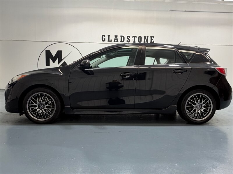 2010 Mazda MAZDA3 S Sport Hatchback / 2.5L 4Cyl / ONLY 87,000 MILES  / LOCAL CAR / RUST FREE - Photo 4 - Gladstone, OR 97027