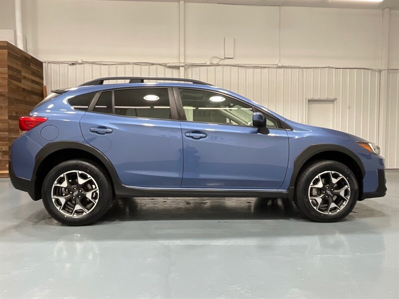 2020 Subaru Crosstrek Premium Sport Utility AWD / Backup Camera /Sunroof  / Heated Seats / Blind Spot Alert / LOCAL SUV w. ZERO RUST / BRAND NEW SET OF TIRES - Photo 4 - Gladstone, OR 97027