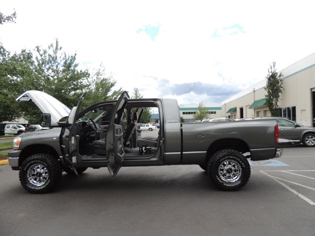 2006 Dodge Ram 3500 MEGA CAB / 4X4 / 5.9L CUMMINS DIESEL / 1-TON   - Photo 14 - Portland, OR 97217