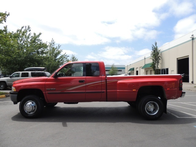 2001 Dodge Ram 3500 Laramie/ 4X4 / DUALLY / 1-TON/ 5.9L Cummins DieseL   - Photo 3 - Portland, OR 97217