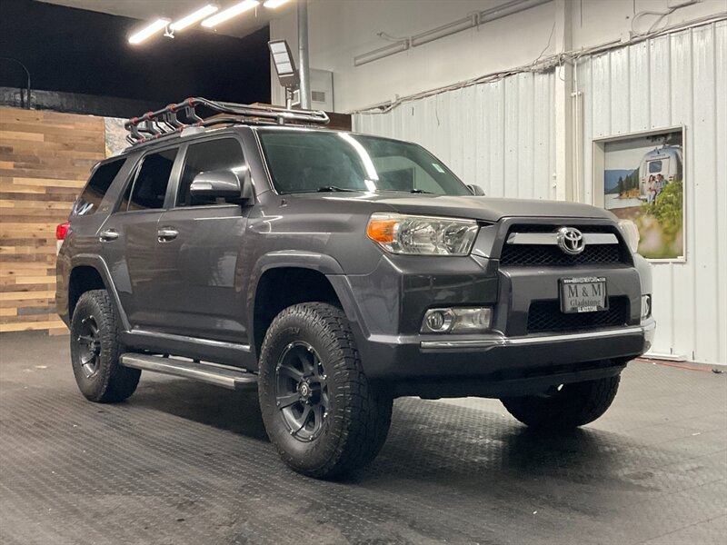 2013 Toyota 4Runner SR5 Premium 4X4 / 3R   - Photo 2 - Gladstone, OR 97027