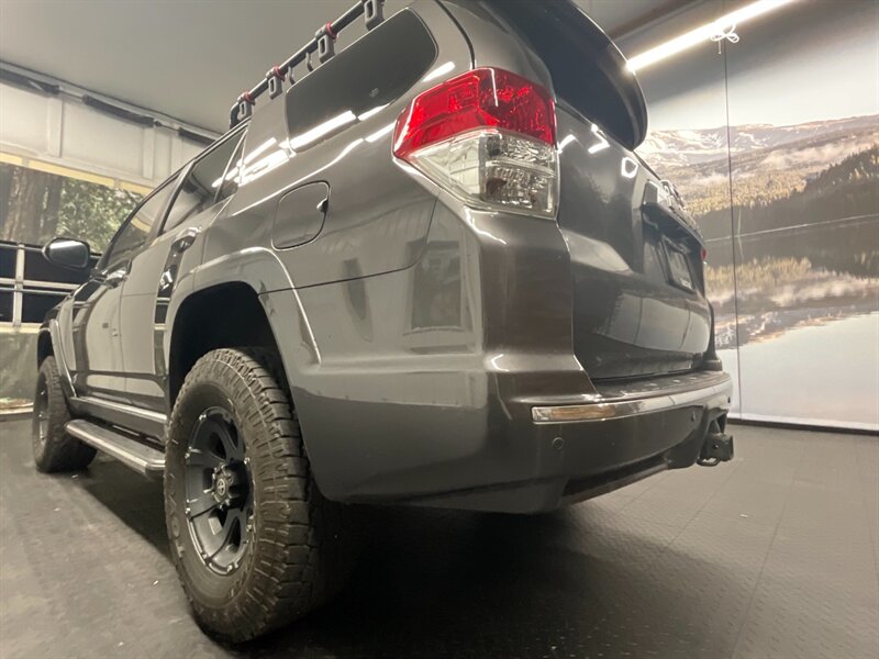 2013 Toyota 4Runner SR5 Premium 4X4 / 3R   - Photo 39 - Gladstone, OR 97027