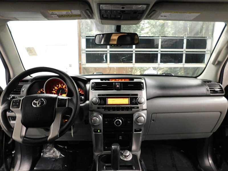 2013 Toyota 4Runner SR5 Premium 4X4 / 3R   - Photo 28 - Gladstone, OR 97027