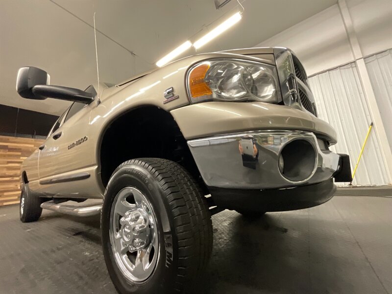 2004 Dodge Ram 2500 SLT 4X4 / 5.9L CUMMINS DIESEL / 5-SPEED MANUAL   - Photo 10 - Gladstone, OR 97027