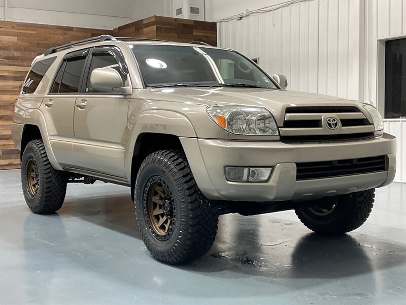 2005 Toyota 4Runner Limited 4X4 / V6 / LIFTED w. NEW WHEELS & TIRES  / Leather Heated Seats / Sunroof / Differential Locks - Photo 2 - Gladstone, OR 97027