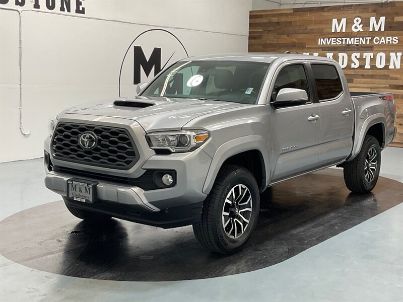 2021 Toyota Tacoma TRD Sport 4X4 / V6 / 1-OWNER / ONLY 4,000 MILES  / LIKE NEW CONDITION - Photo 1 - Gladstone, OR 97027