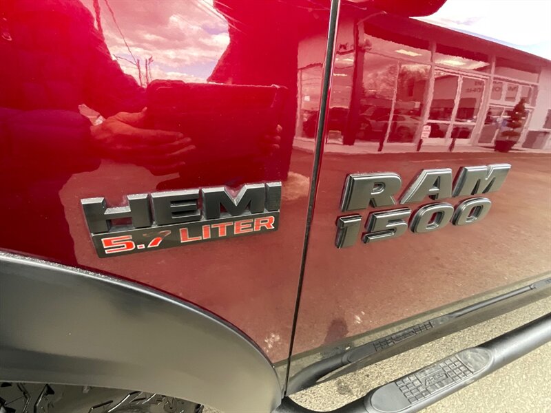 2018 RAM 1500 Rebel Crew Cab 4X4 / 5.7L V8 Hemi / Leather Heated  /LIFTED w. BRAND NEW WHEELS & TIRES / Navigation / ONLY 48,000 MILES - Photo 46 - Gladstone, OR 97027