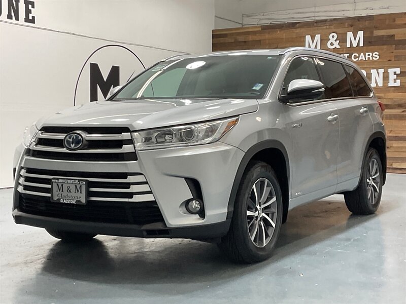 2017 Toyota Highlander XLE Hybrid AWD / 3rd Row Seat / 1-OWNER  / Leather Heated Seats / Sunroof - Photo 67 - Gladstone, OR 97027
