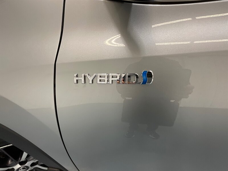 2017 Toyota Highlander XLE Hybrid AWD / 3rd Row Seat / 1-OWNER  / Leather Heated Seats / Sunroof - Photo 54 - Gladstone, OR 97027