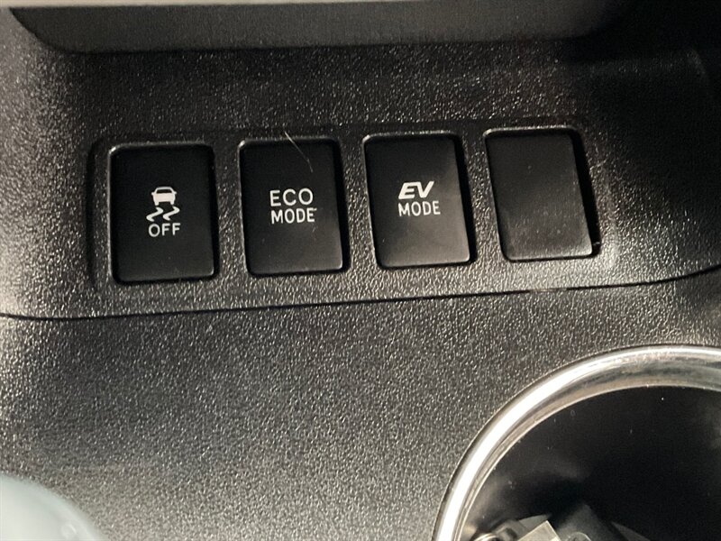 2017 Toyota Highlander XLE Hybrid AWD / 3rd Row Seat / 1-OWNER  / Leather Heated Seats / Sunroof - Photo 39 - Gladstone, OR 97027