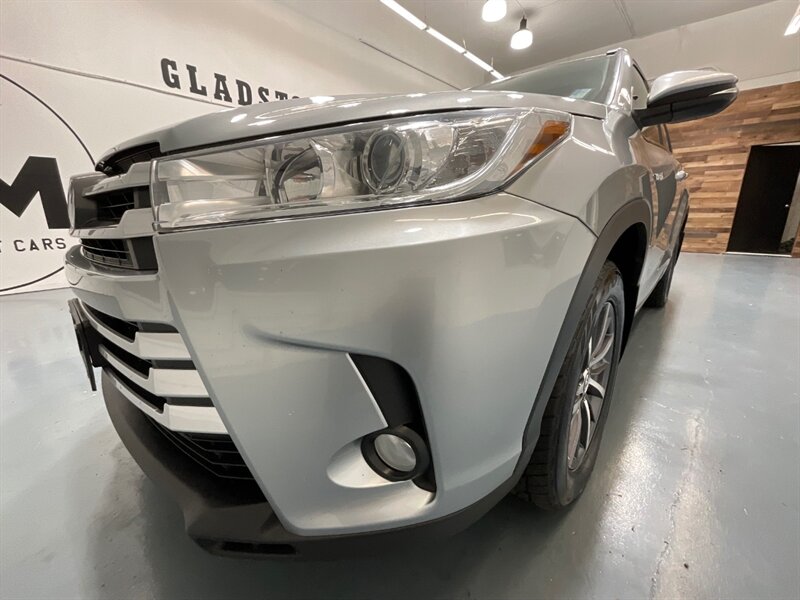 2017 Toyota Highlander XLE Hybrid AWD / 3rd Row Seat / 1-OWNER  / Leather Heated Seats / Sunroof - Photo 63 - Gladstone, OR 97027