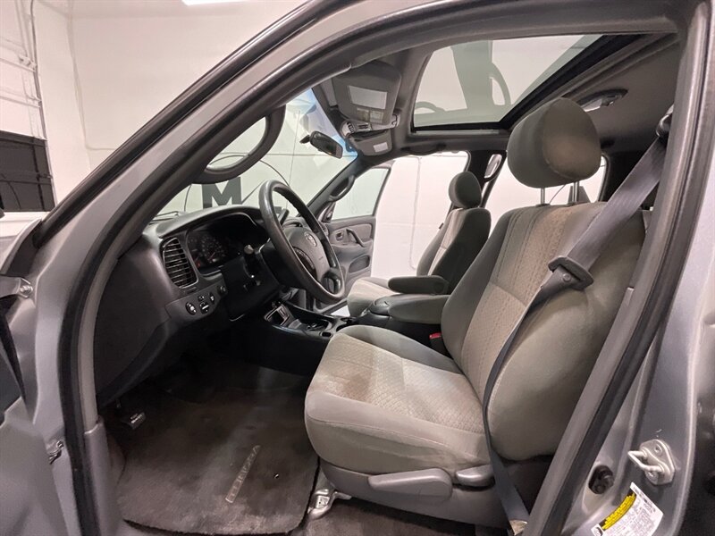 2006 Toyota Tundra SR5 Double Cab 4X4 / 4.7L V8 / 1-OWNER / ZERO RUST  / FRESH TIMING BELT SERVICE DONE / BRAND NEW TIRES / LOCAL OREGON TRUCK - Photo 12 - Gladstone, OR 97027