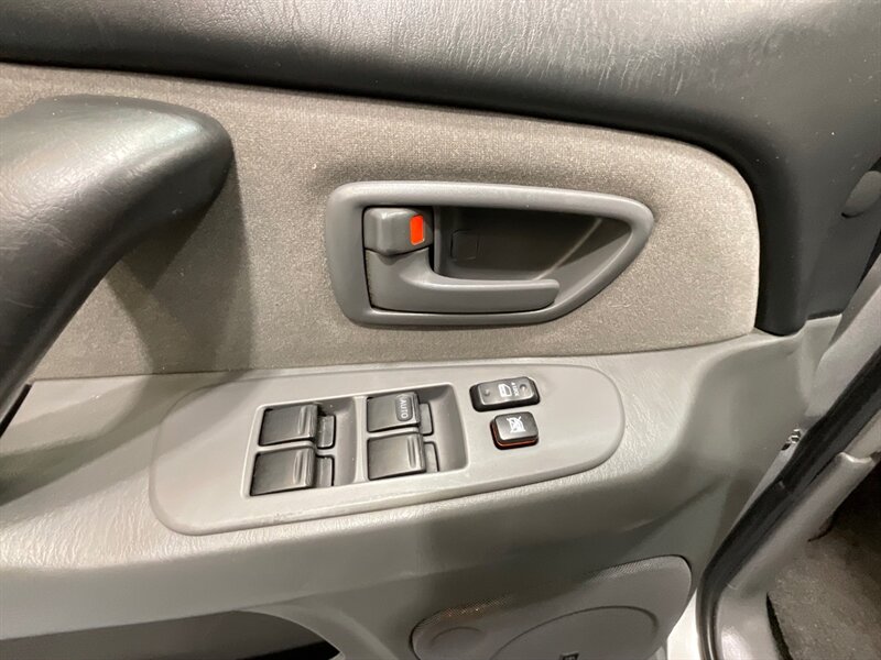 2006 Toyota Tundra SR5 Double Cab 4X4 / 4.7L V8 / 1-OWNER / ZERO RUST  / FRESH TIMING BELT SERVICE DONE / BRAND NEW TIRES / LOCAL OREGON TRUCK - Photo 33 - Gladstone, OR 97027