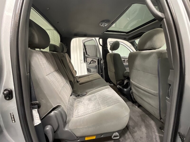 2006 Toyota Tundra SR5 Double Cab 4X4 / 4.7L V8 / 1-OWNER / ZERO RUST  / FRESH TIMING BELT SERVICE DONE / BRAND NEW TIRES / LOCAL OREGON TRUCK - Photo 14 - Gladstone, OR 97027