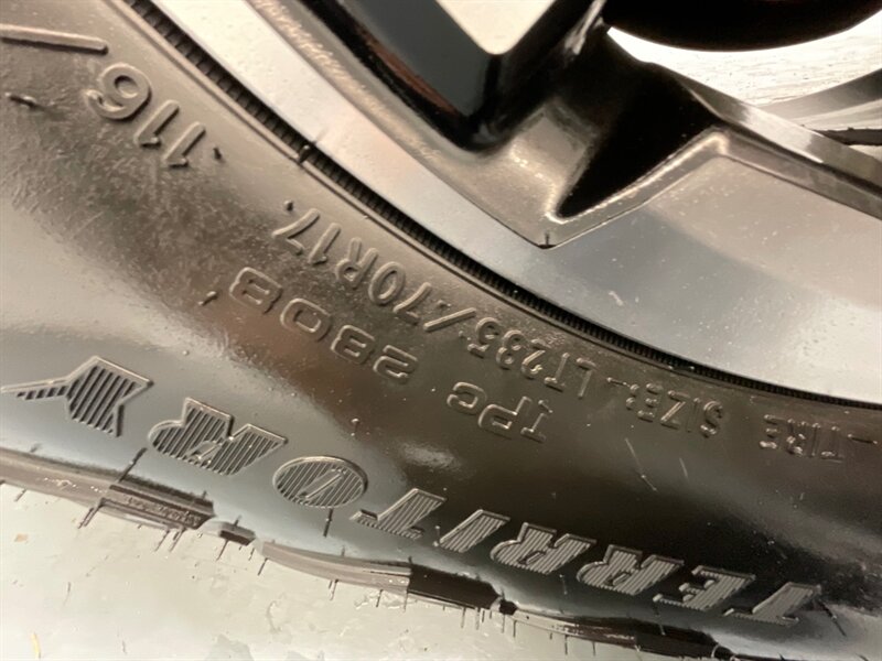 2006 Toyota Tundra SR5 Double Cab 4X4 / 4.7L V8 / 1-OWNER / ZERO RUST  / FRESH TIMING BELT SERVICE DONE / BRAND NEW TIRES / LOCAL OREGON TRUCK - Photo 42 - Gladstone, OR 97027