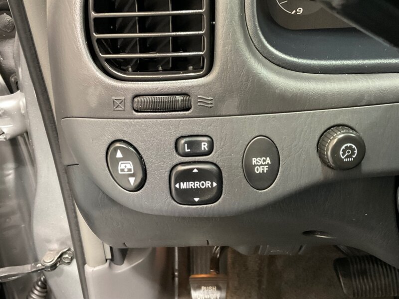 2006 Toyota Tundra SR5 Double Cab 4X4 / 4.7L V8 / 1-OWNER / ZERO RUST  / FRESH TIMING BELT SERVICE DONE / BRAND NEW TIRES / LOCAL OREGON TRUCK - Photo 20 - Gladstone, OR 97027